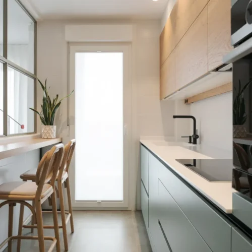 Cocina en verde y roble