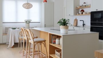 Cocina clásica con aire fresco en Casa Canela