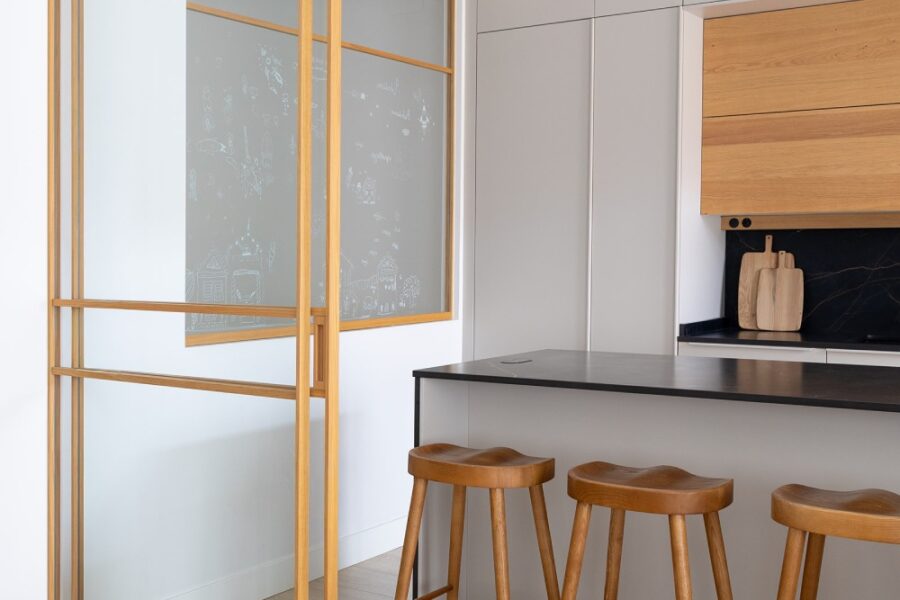 Cocina cashmere y roble en Casa Miel